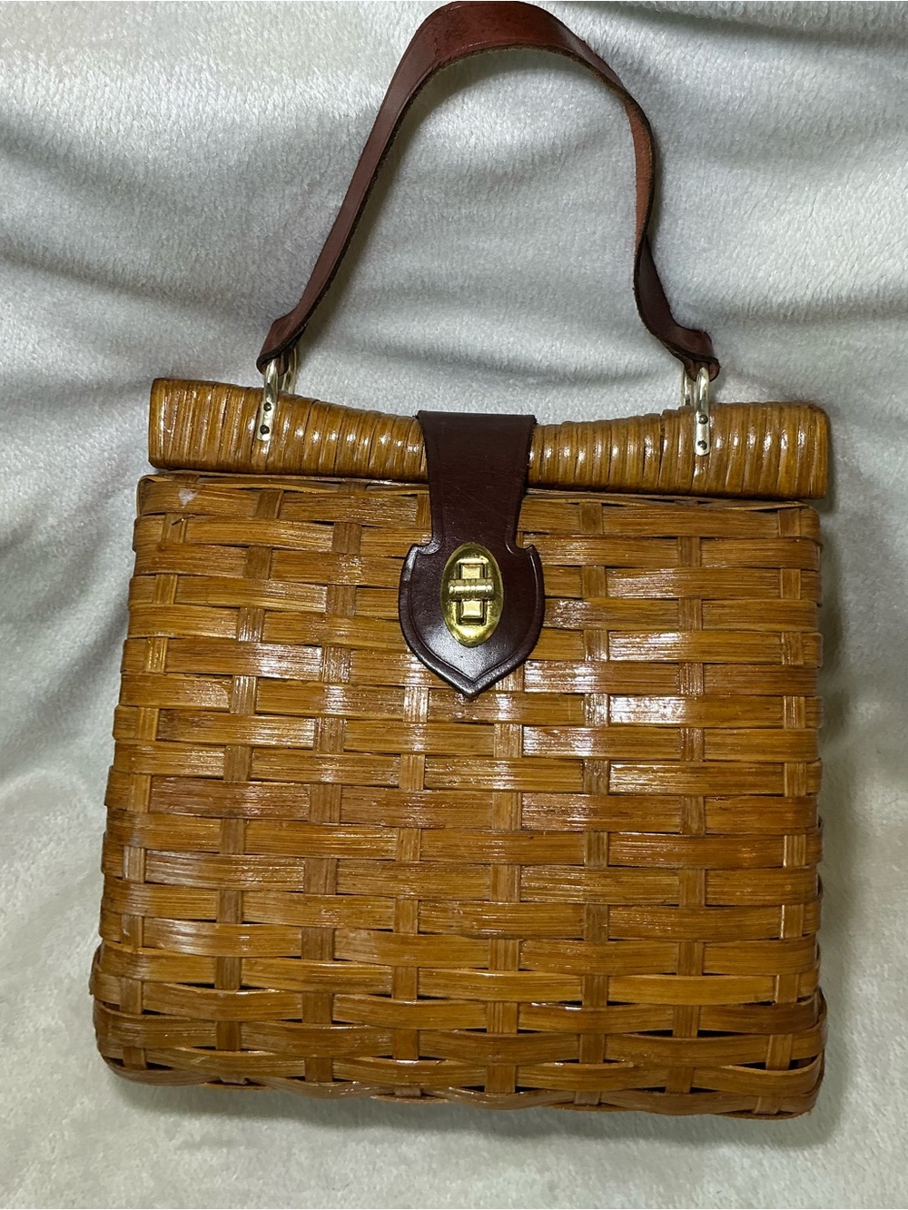 Vintage 1950s Woven Wicker Basket Handbag‎ from British Crown Colony Hong Kong